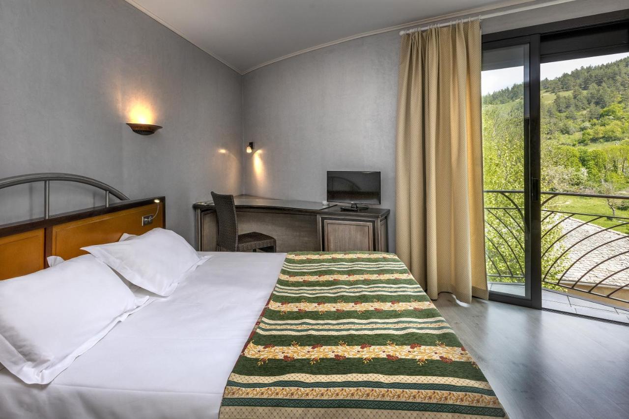 Logis Hotel Restaurant Le Mont Aigoual Meyrueis Eksteriør billede
