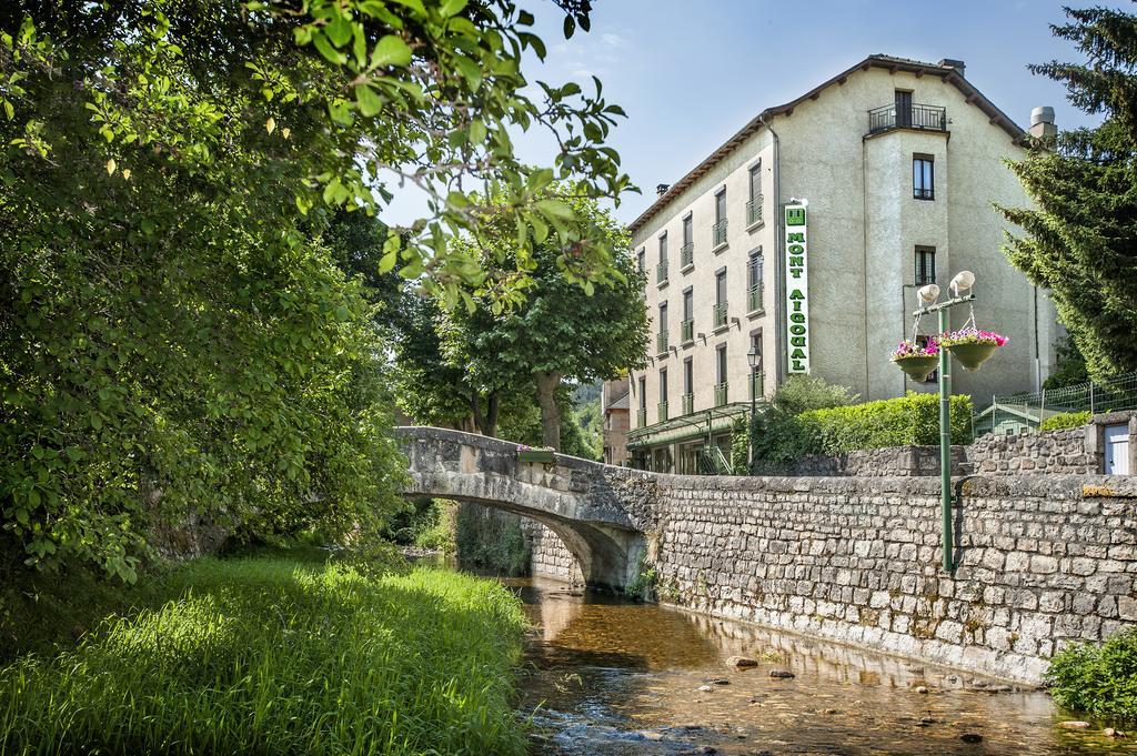 Logis Hotel Restaurant Le Mont Aigoual Meyrueis Eksteriør billede