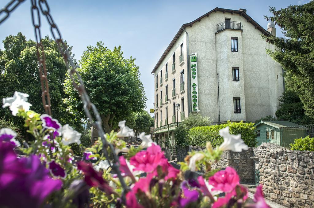 Logis Hotel Restaurant Le Mont Aigoual Meyrueis Eksteriør billede